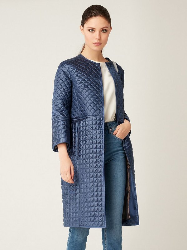 Manteau bleu à manches 3/4 matelassées