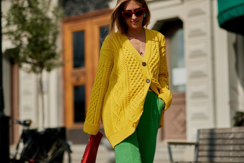 Cardigan jaune à boutons