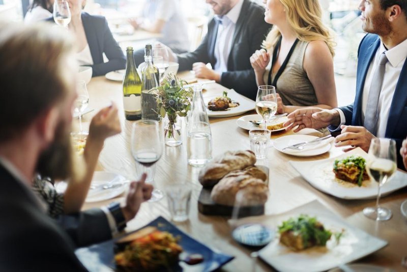 Goede manieren aan de tafel