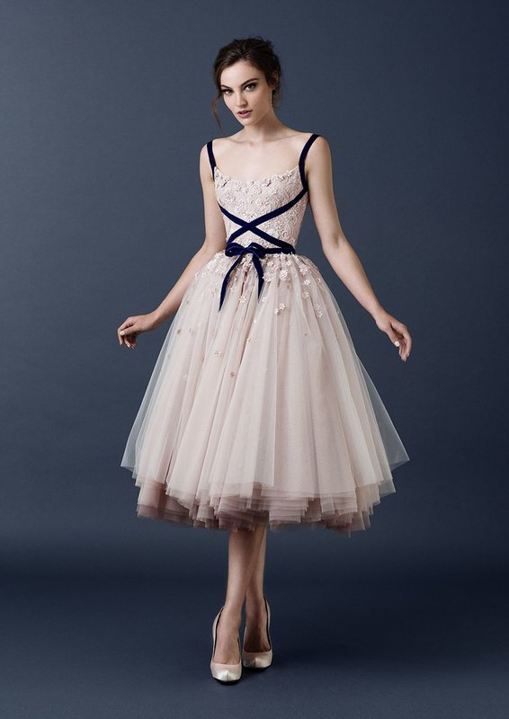 Une robe de tutu rose pâle