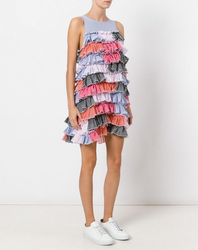 Robe multicolore à volants