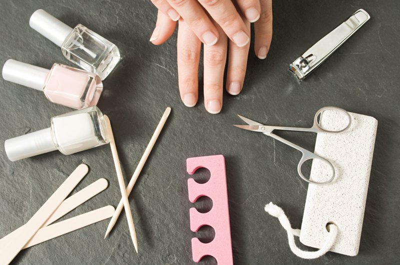 Outils et matériel pour le polissage gel français