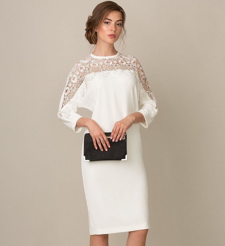 Robe blanche à la mode