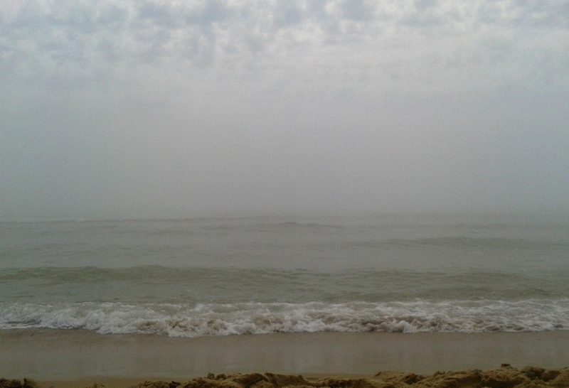 Mist op zee in een droom