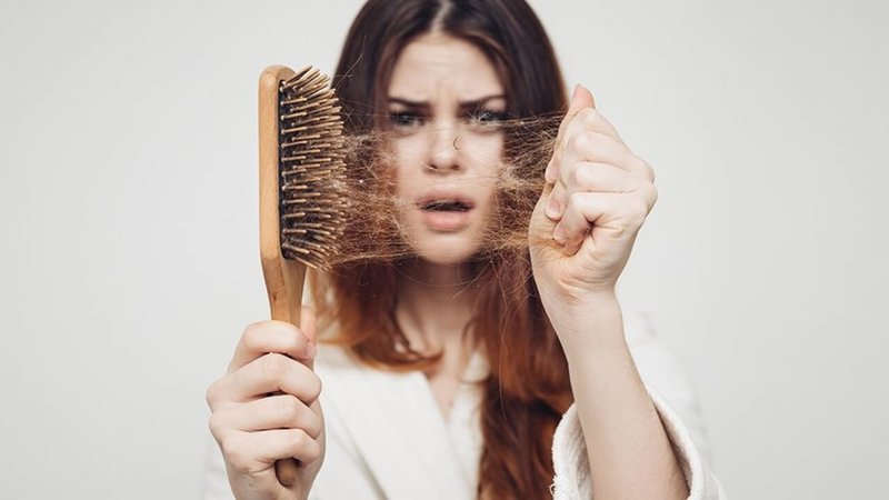 Perte de cheveux selon les livres de rêves