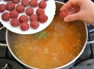 Soupe aux boulettes de viande