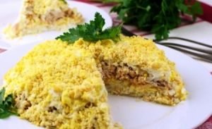 Salată de Mimosa cu ficat de cod