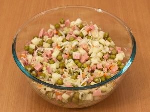 Salade Met Zuurkool, Ham En Appel