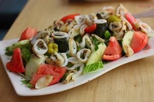 Salata de linte cu calmar si legume