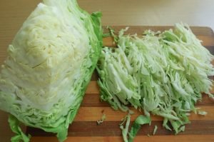 Salade de jeunes choux aux concombres