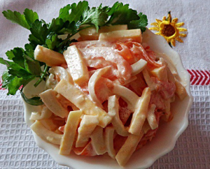 Salade au calmar et au fromage