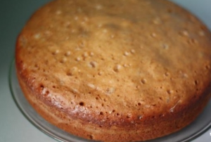 Een snelle cake met jam in een slowcooker