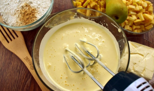 Gâteau au miel et à la poire