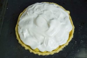 Tarte aux pommes sablée à la meringue