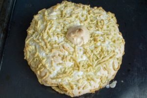 Pieptă cu mere scurte cu Meringue