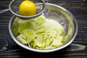 Salade de pommes de terre au céleri et aux pommes