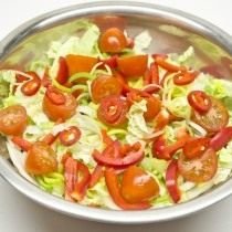 Groentesalade met citroen en uiendressing