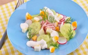 Salată de șuncă și legume