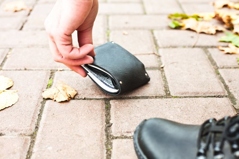 Hoe je op straat geld kunt vinden: spell