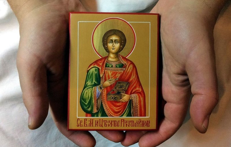 Ikona sv. Panteleimona na modlitbu