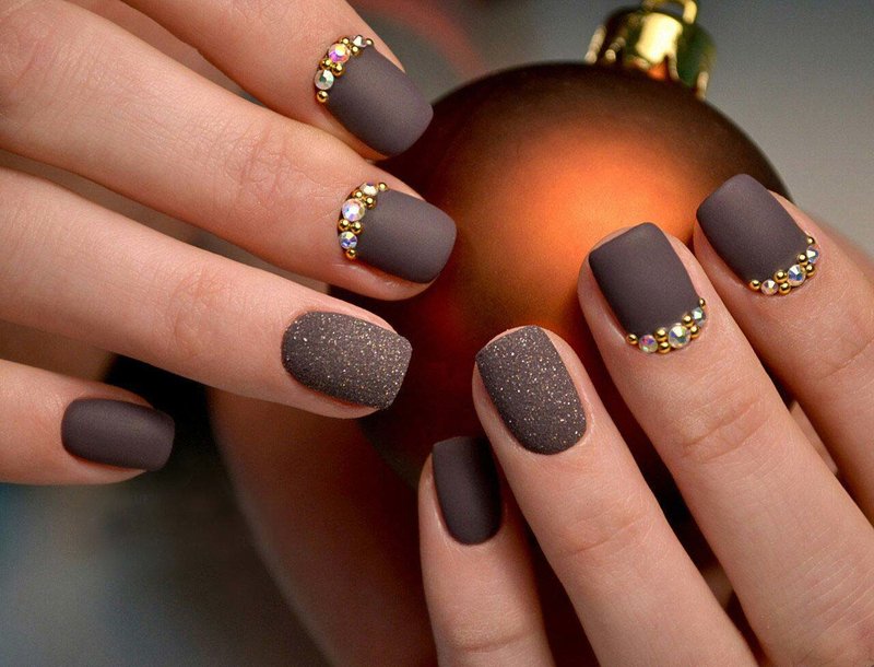 Matte kerstmanicure