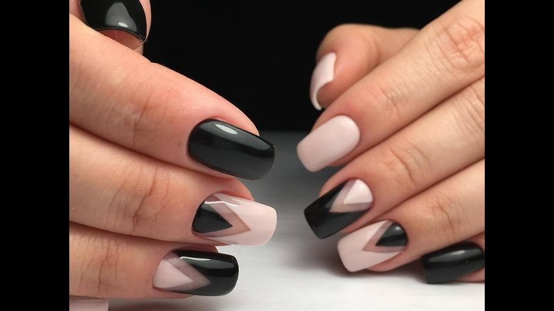 Nail art - géométrie noir et blanc