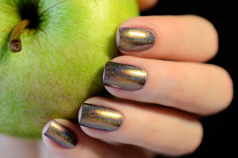 Gouden kameleon manicure