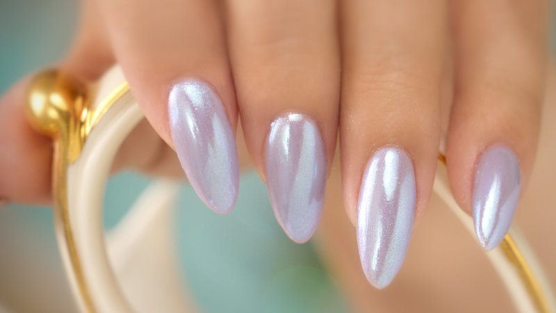 Nacreous nagellak