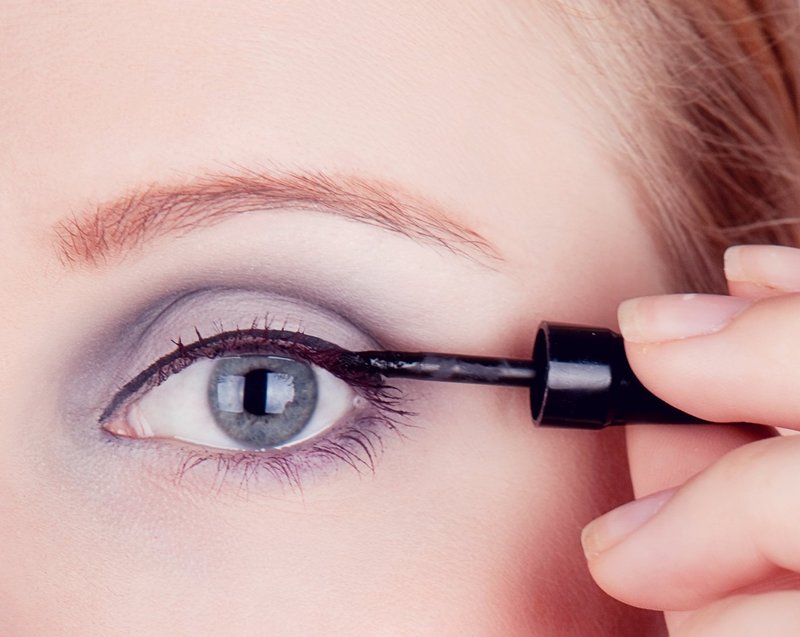 Toepassing van gel eyeliner