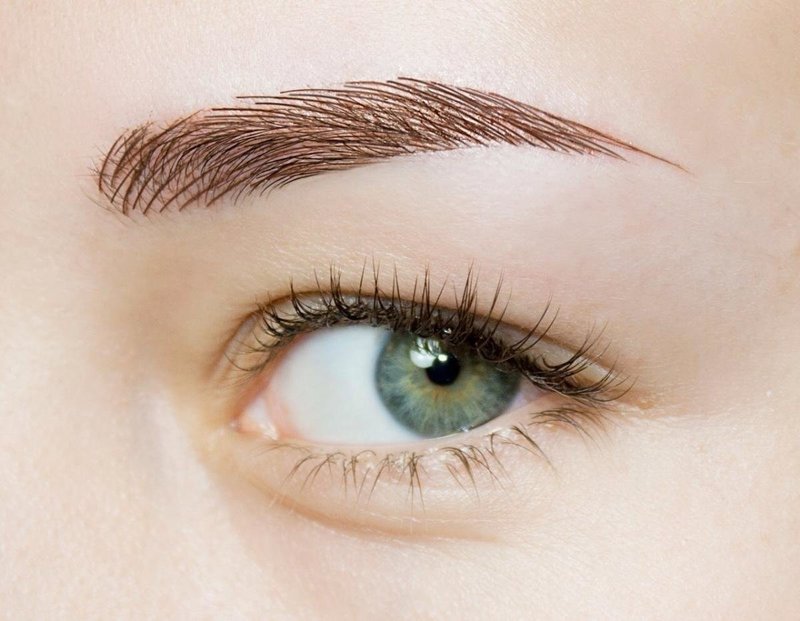 Wenkbrauw Microblading