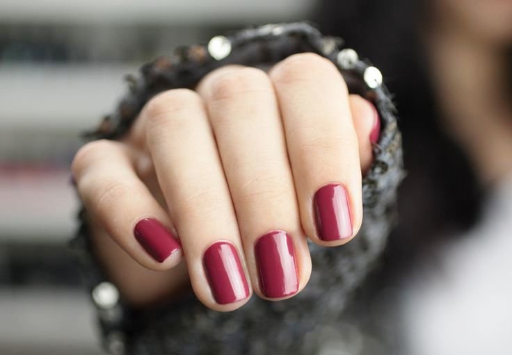 Marsala gel polish pour ongles courts