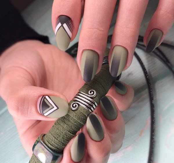 Manicure geometrie