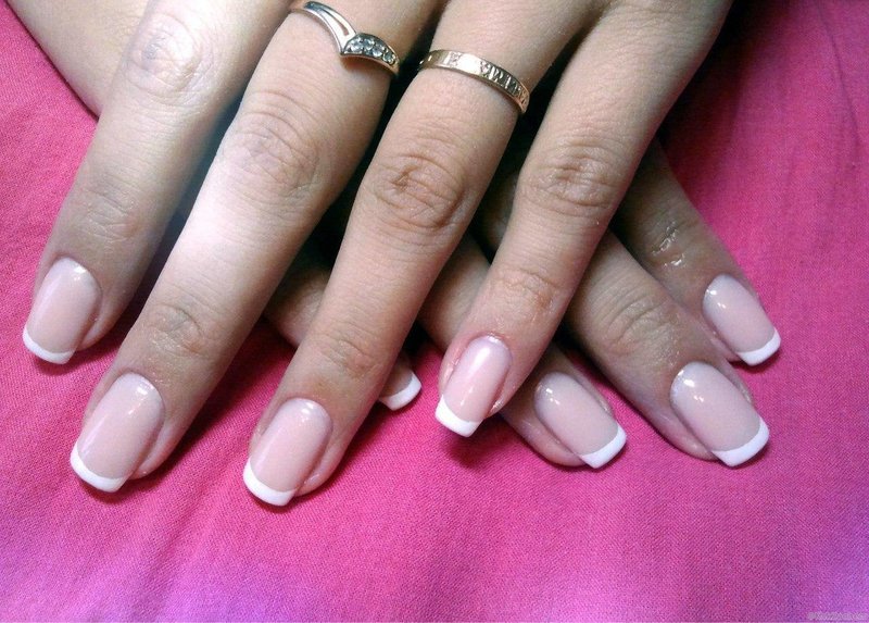 Klassieke Franse manicure