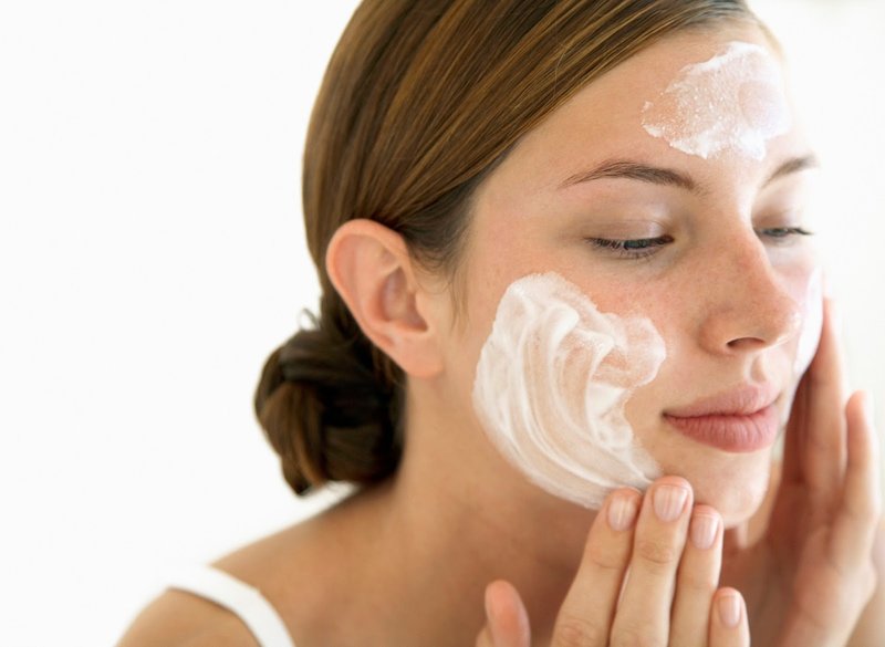 Appliquer un masque de gélatine et de crème