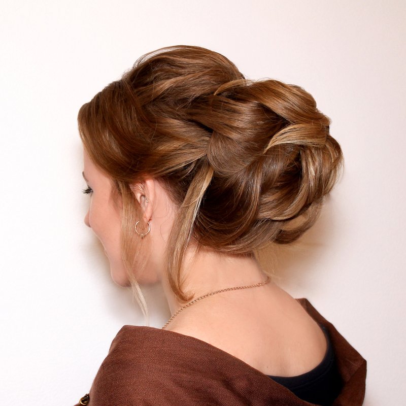 Petit chignon sur cheveux longs