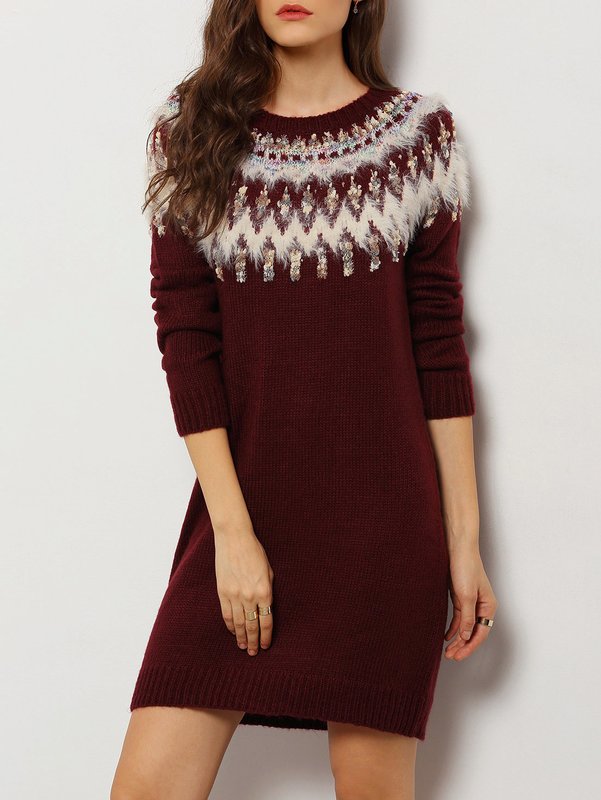 Fille en robe pull ethnique