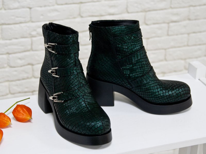 Bottes pour femmes massives: peau de reptile