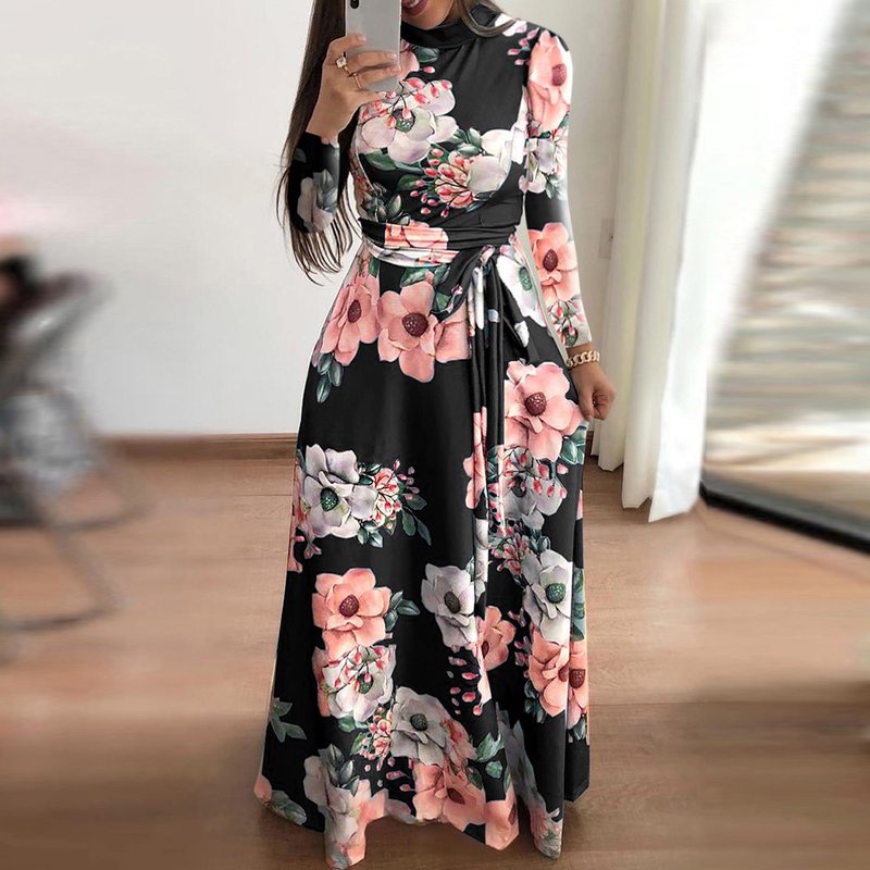 Robe d'automne avec des fleurs