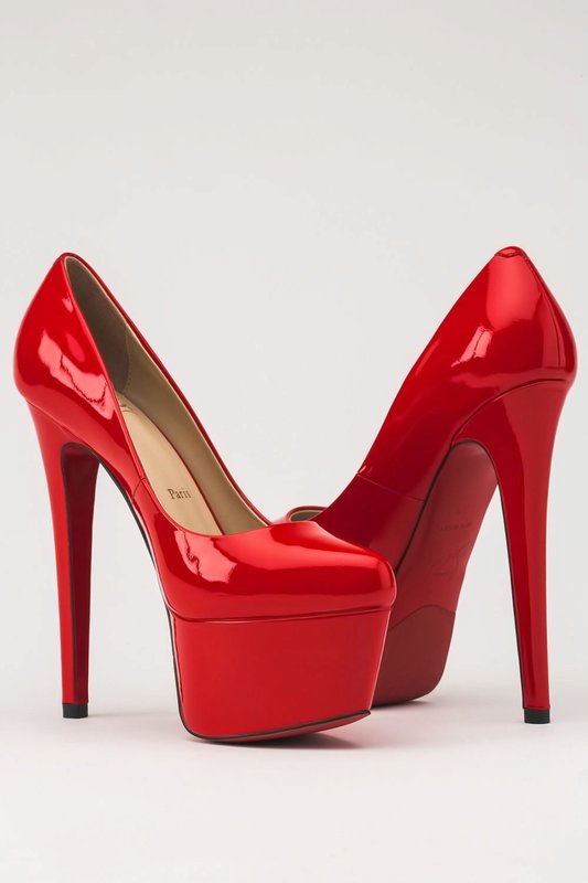 plataforma Red Louboutin en la puntera