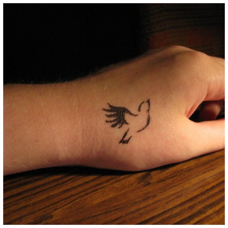 Tatouage d'oiseau