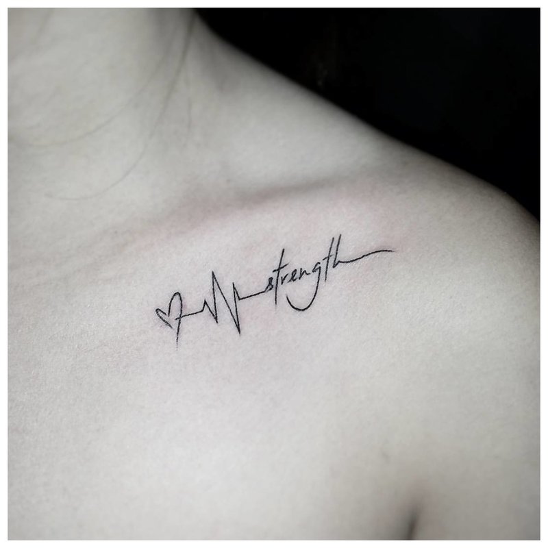 Phrase avec tatouage de contour.