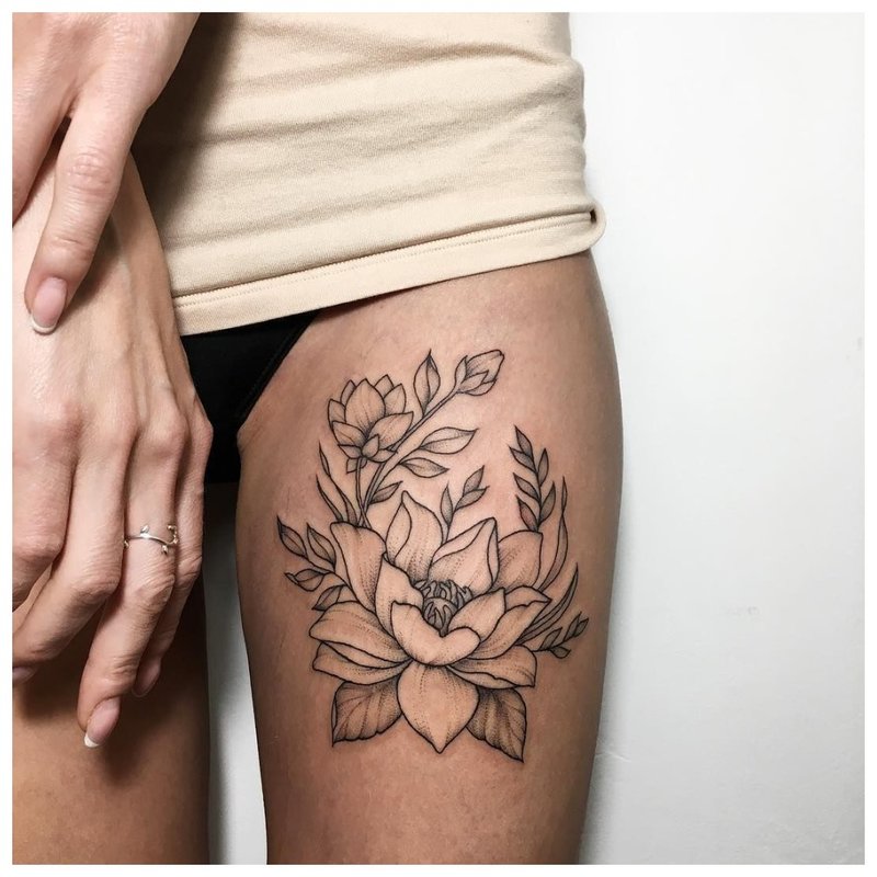 Bloementhema voor een dijtattoo