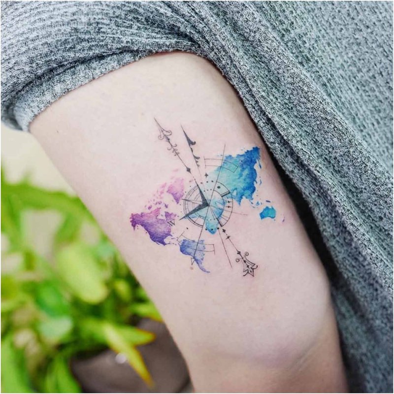 Tatouage aquarelle inhabituel