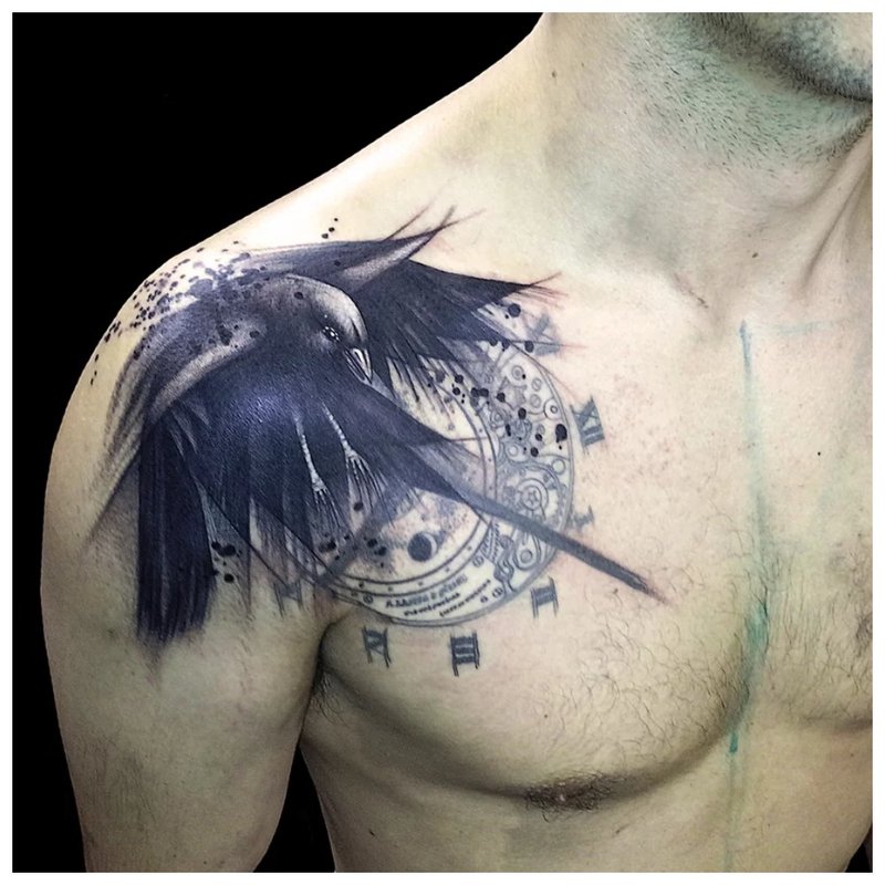 Tatouage de corbeau