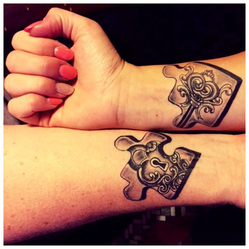 Puzzles - tatouage des amoureux