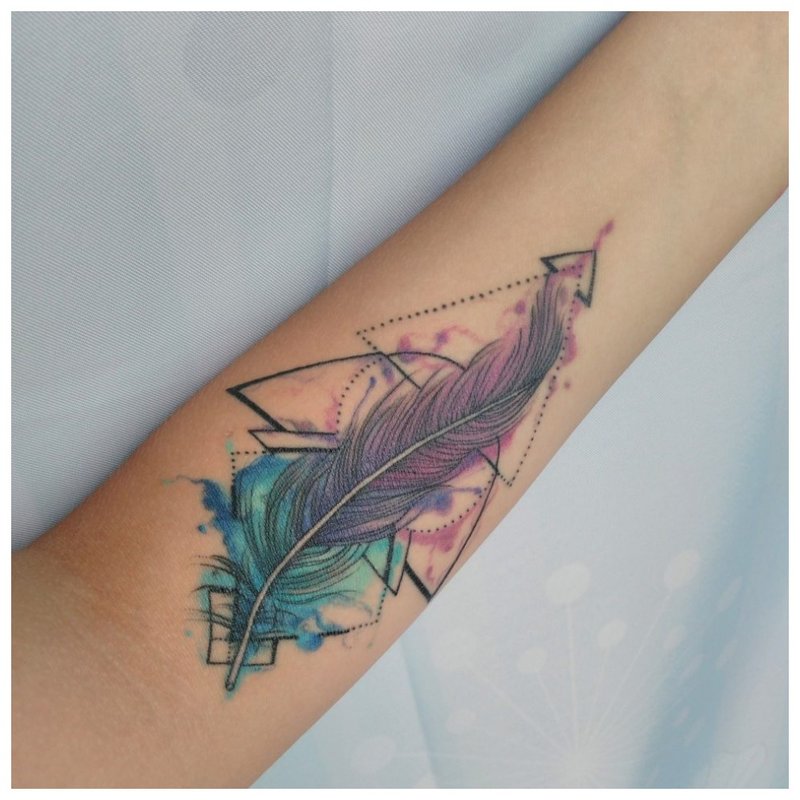 Stylo tatouage aquarelle