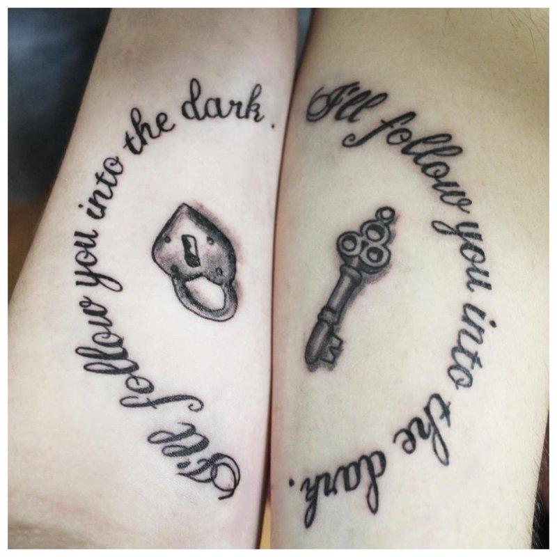 Dubbele inscriptie tattoo